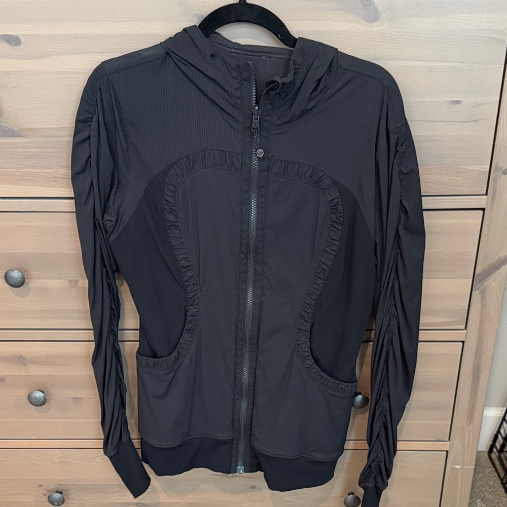 Lululemon Women's Black Hooded Jacket